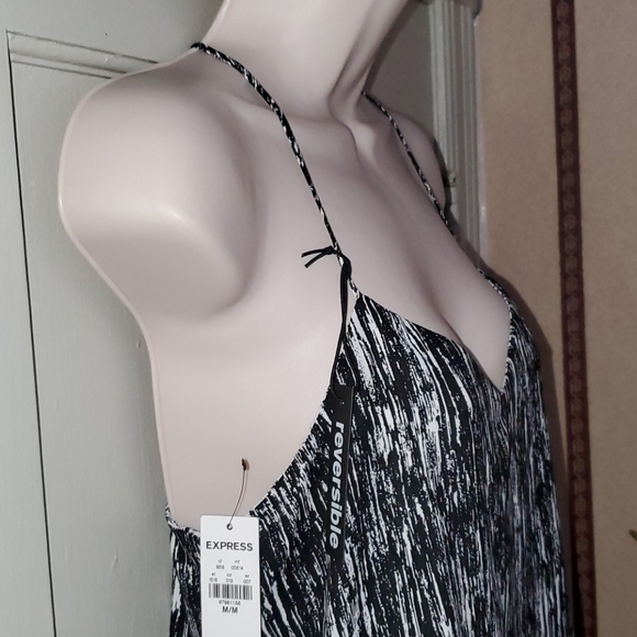 Express Barcelona Cami Reversible Black/White Top - Picture 10 of 15